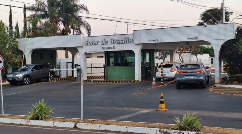 Moraes nega pedido para Javier Milei visitar Bolsonaro em casa