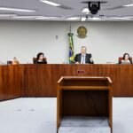 Dino e Moraes defendem rediscutir dispensa de diploma para jornalista